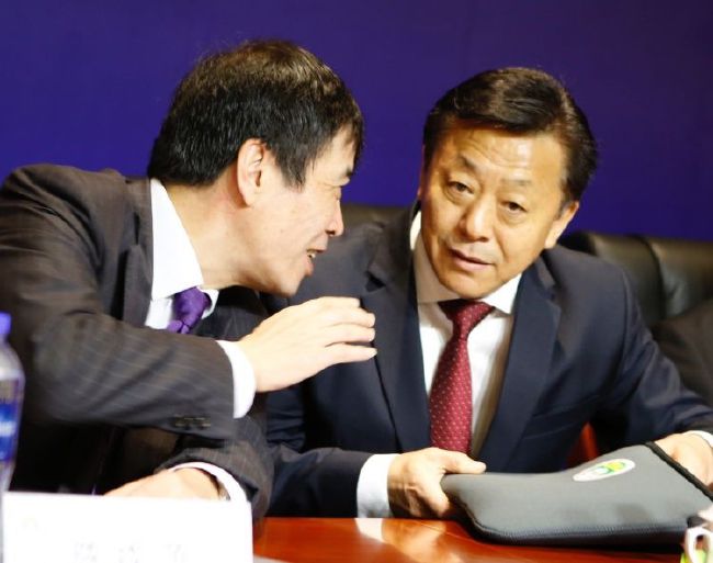 制服丝袜中文